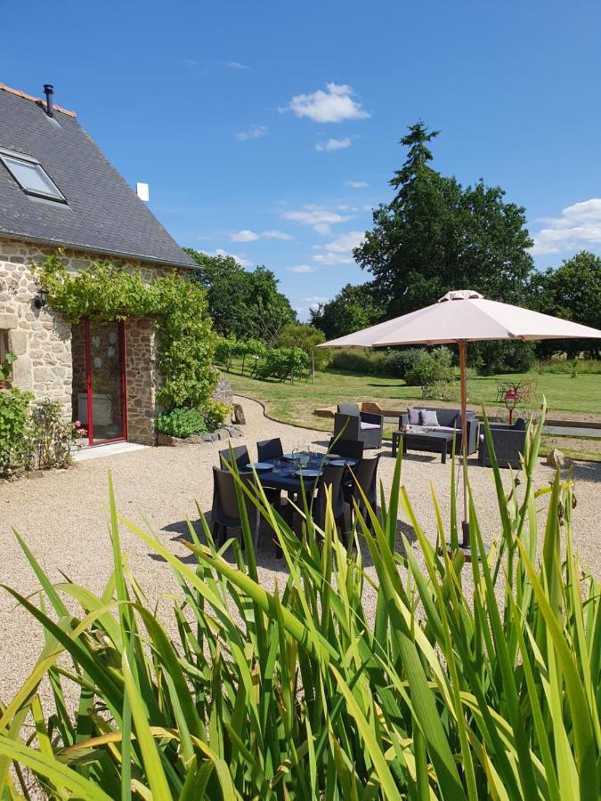 Le Domaine De La Petite Chevre Villa Ploumagoar Exterior photo